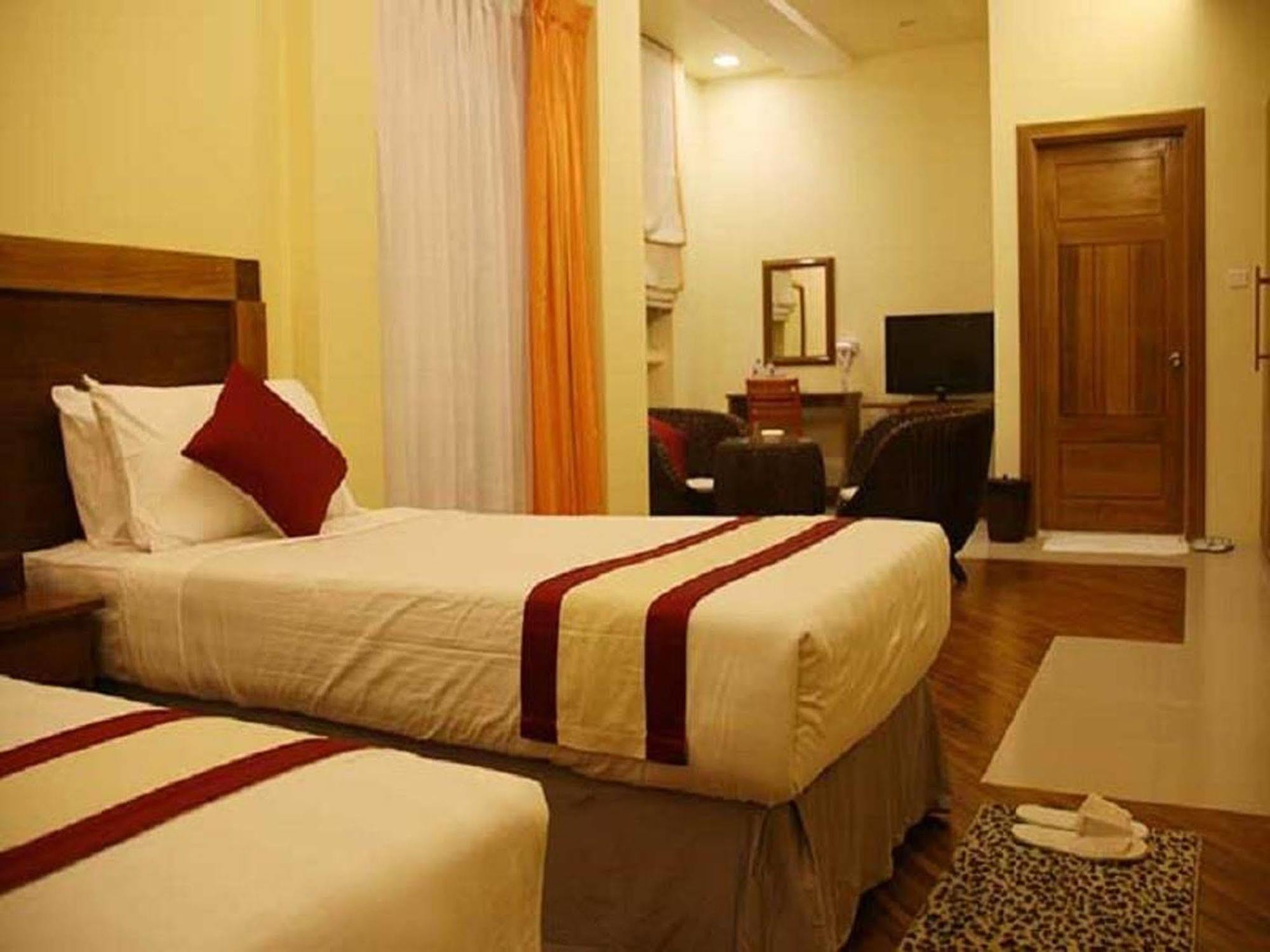 Golden Guest Hotel Dawei Exteriör bild