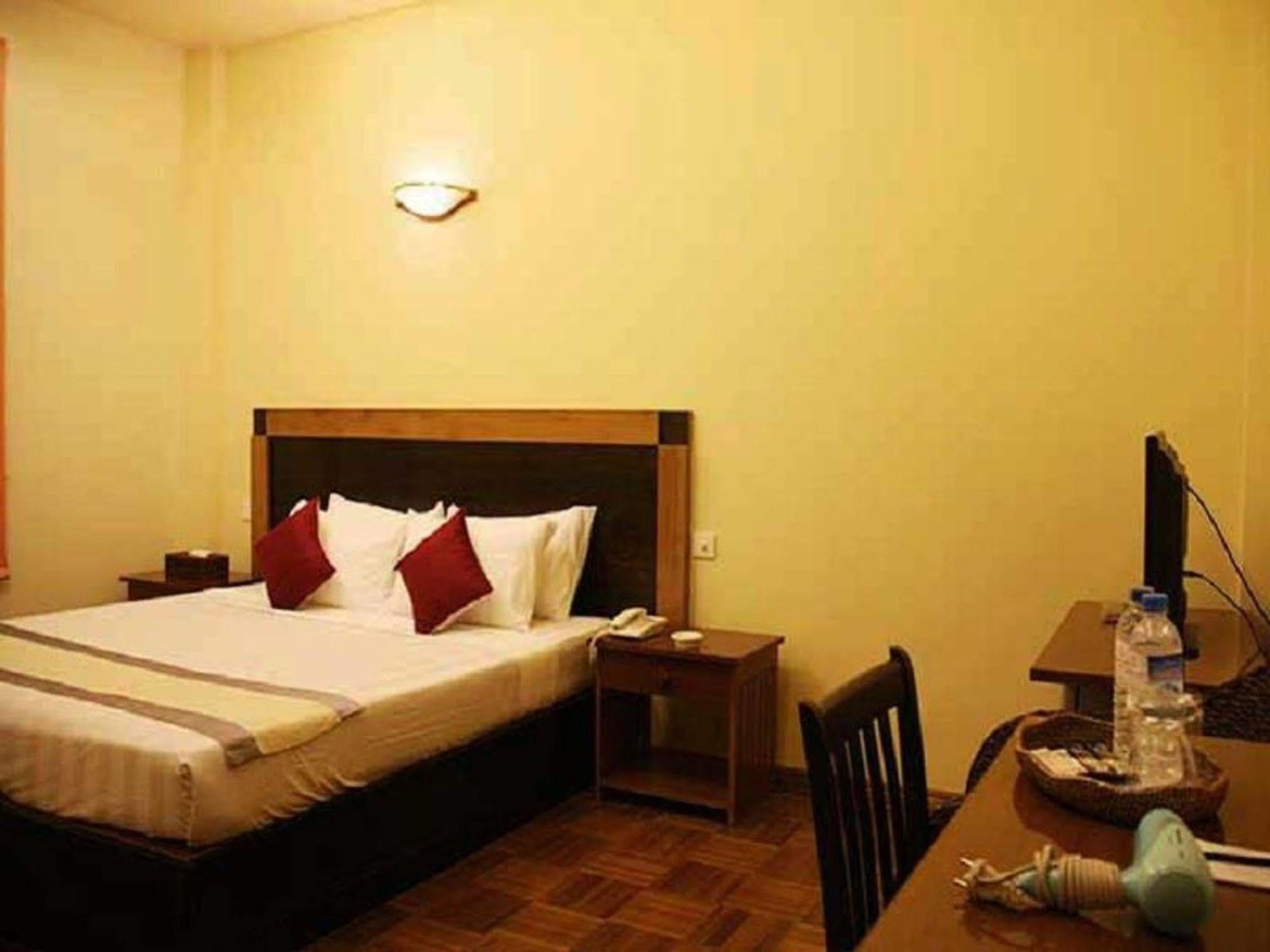 Golden Guest Hotel Dawei Exteriör bild