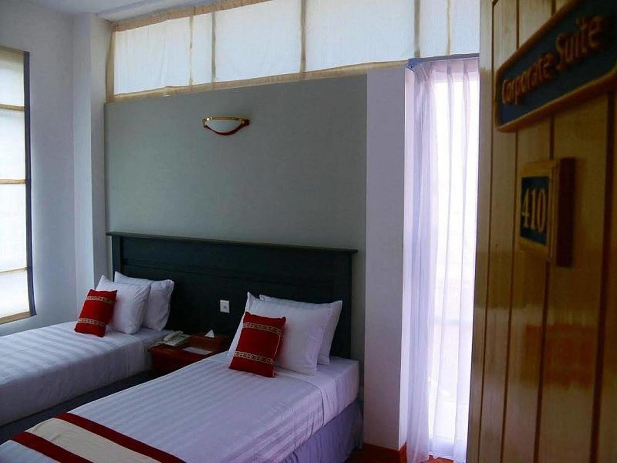 Golden Guest Hotel Dawei Exteriör bild